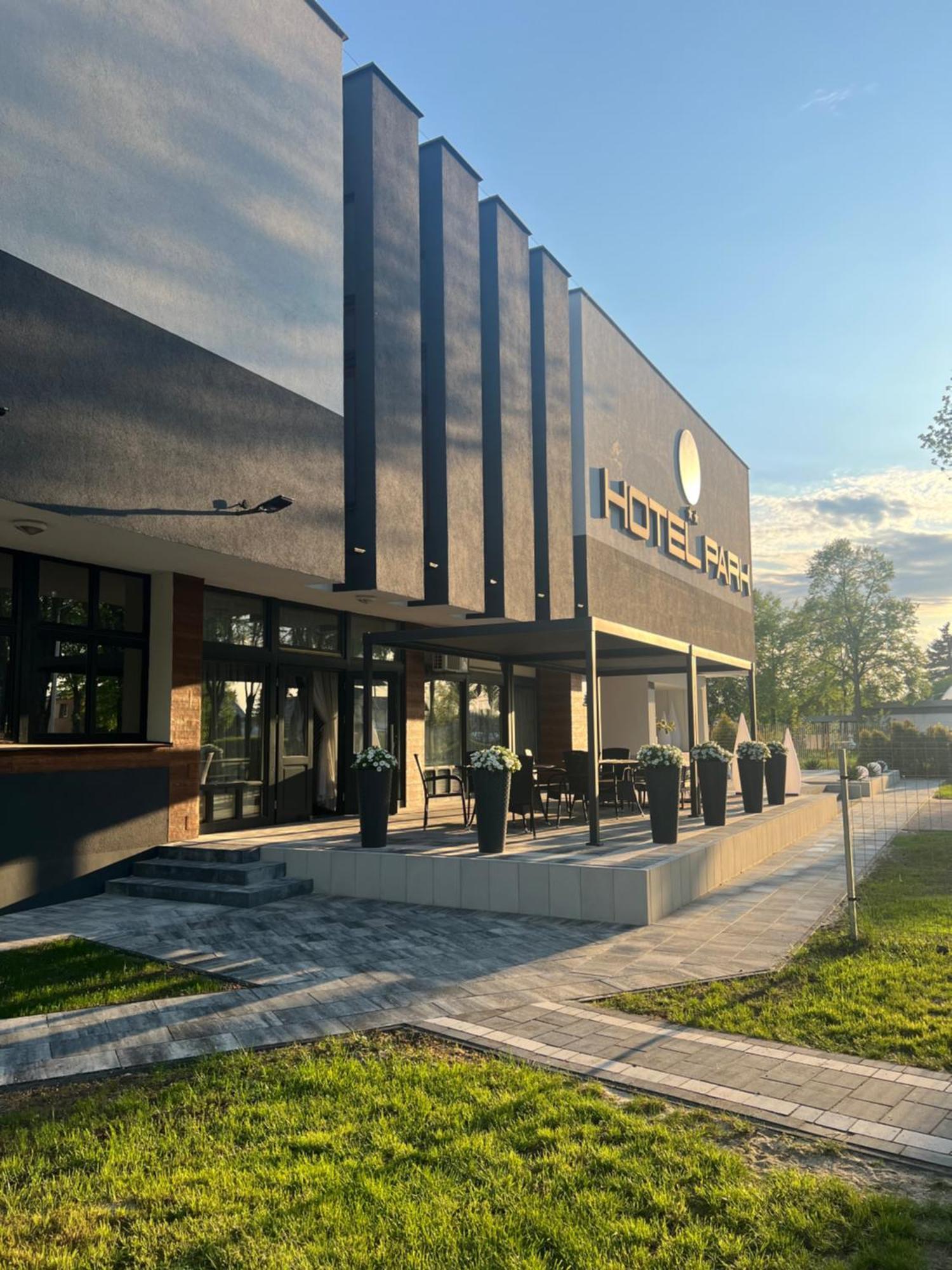 Hotel Park Opoczno 外观 照片